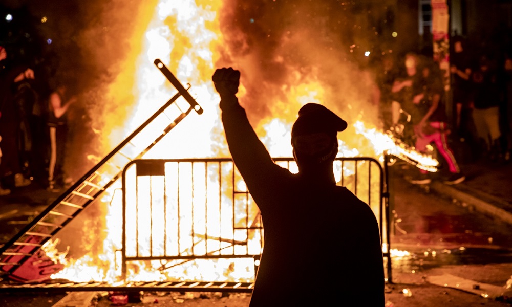 Protesters leave trail of destruction on streets of Brooklyn