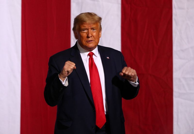 Final debate offers Trump a late chance to reshape presidential race
