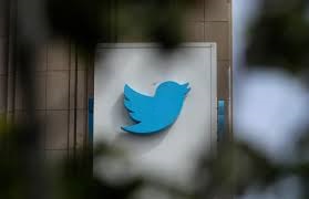 Why Twitter should let verified health experts report COVID-19 misinformation on the platform, according to 3 physicians
