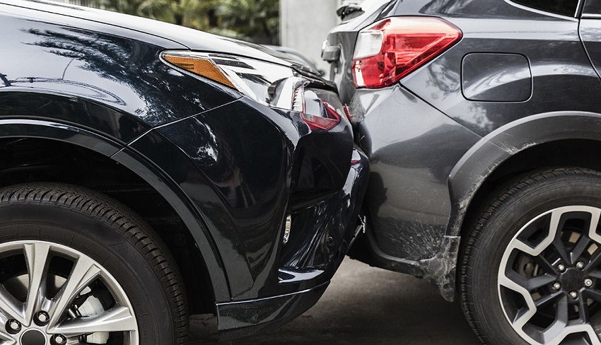 Three vehicles crash on Edgemere Drive