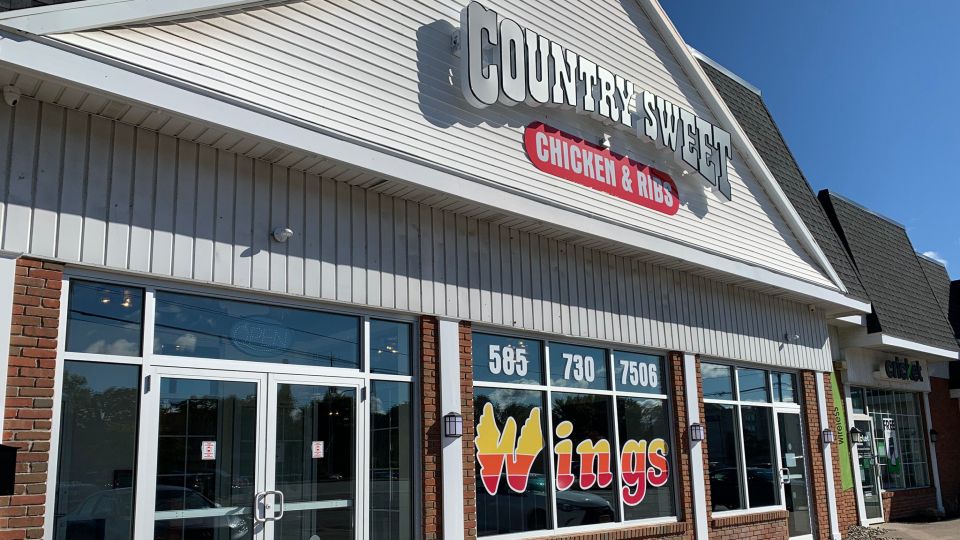 Country Sweet’s Deep Fried Chicken Now Available in Greece