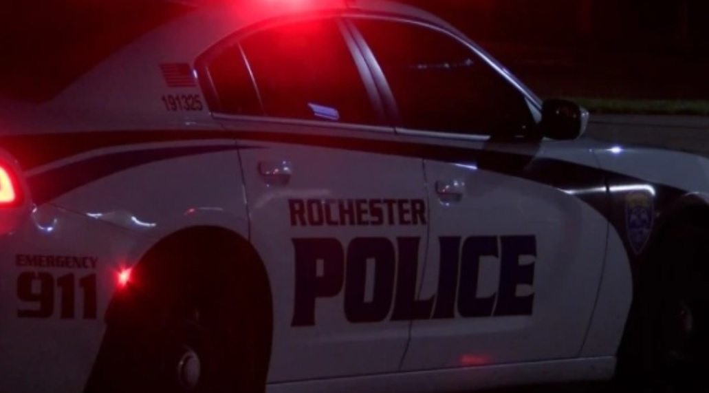 Man in critical condition after Jefferson Avenue shooting Man in critical condition after Jefferson Avenue shooting
