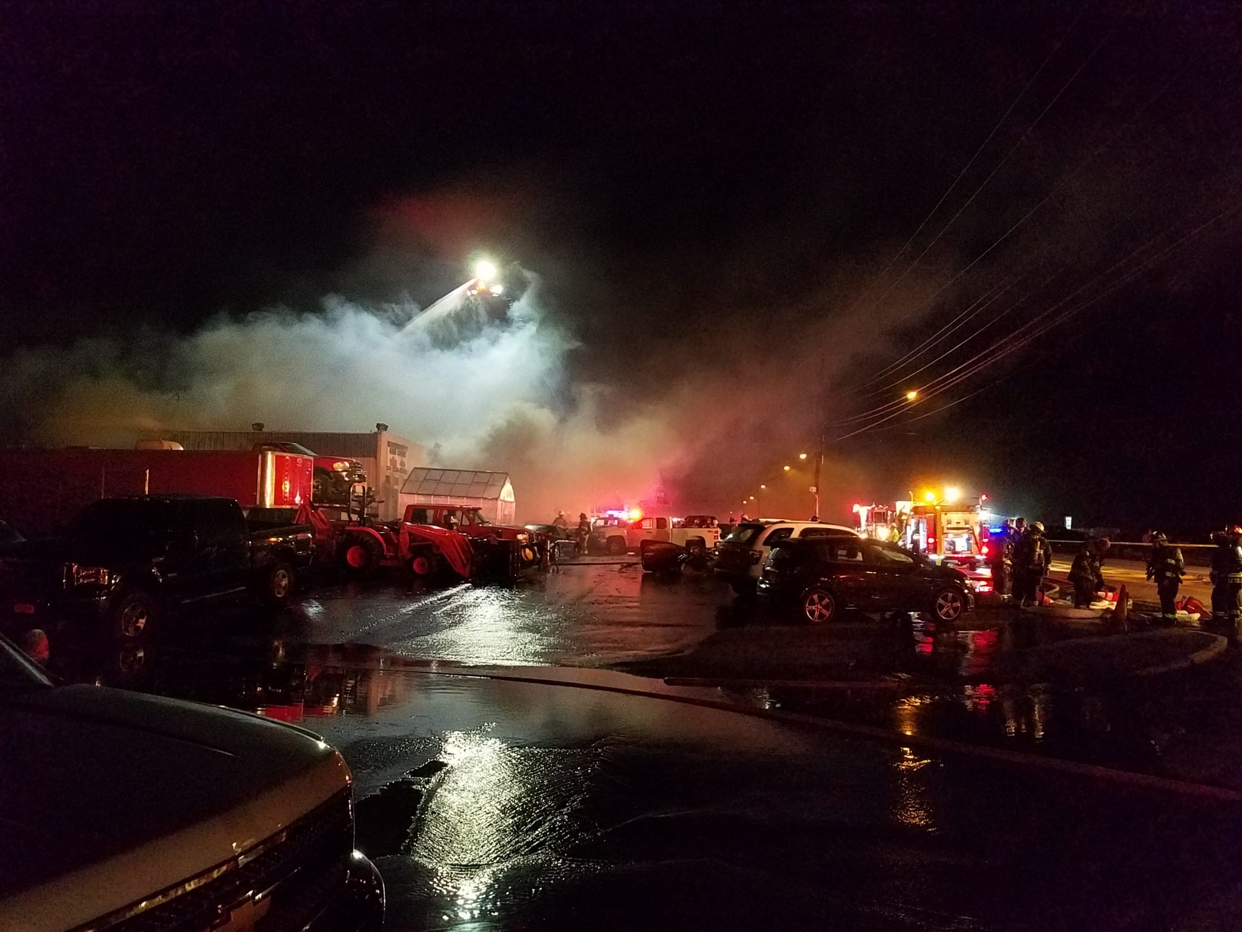 UPDATE: No injuries, fire found to be accidental at Waterloo auto shop UPDATE: No injuries, fire found to be accidental at Waterloo auto shop