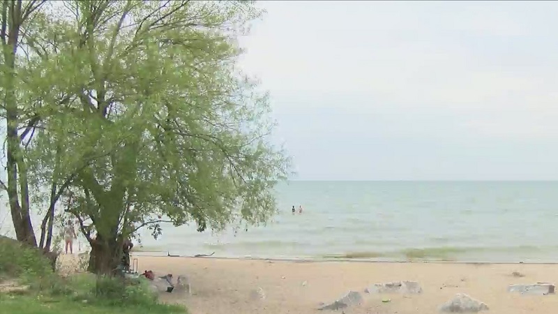 Warm weather drives many people towards beaches, don’t forget the COVID guidelines