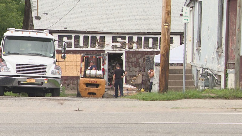 Rochester man sentenced to serve 156 months in prison for stealing guns Rochester man sentenced to serve 156 months in prison for stealing guns