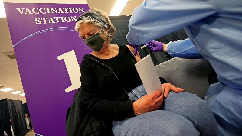 Local health officials convincing people to get vaccinated Local health officials convincing people to get vaccinated