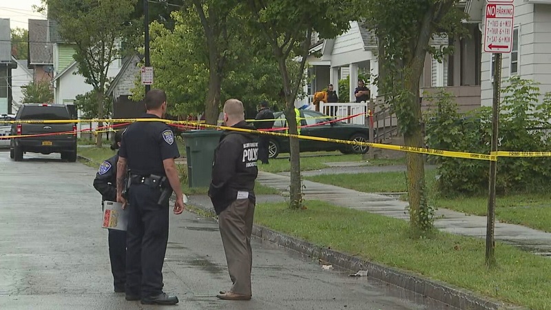 Man shot and killed as task force tries to take him into custody Man shot and killed as task force tries to take him into custody