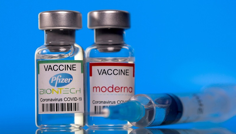 Moderna appears to be more effective than Pfizer in preventing hospitalization Moderna appears to be more effective than Pfizer in preventing hospitalization