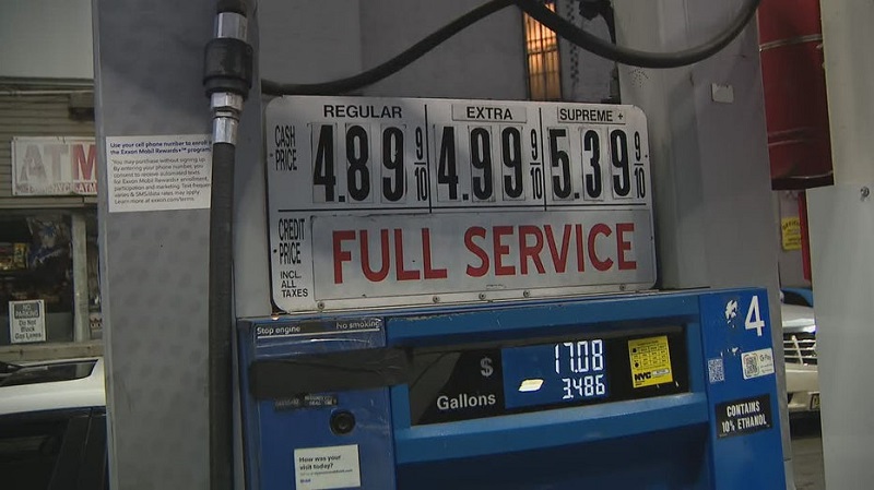 US gas prices jump up again