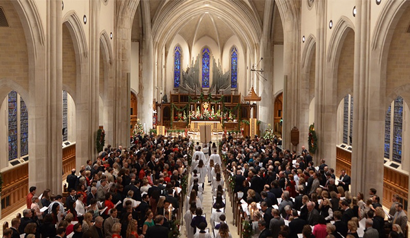 Rochester people gather to celebrate Christmas at area churches