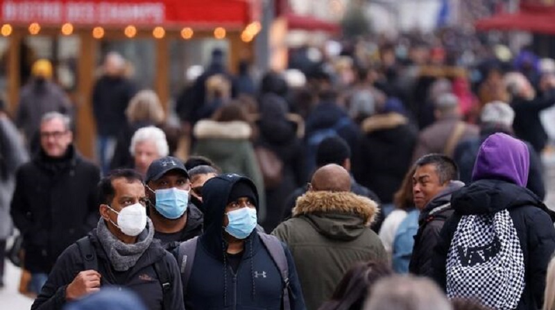 Businesses are boosting their COVID-19 precautions ahead of the New Year Businesses are boosting their COVID-19 precautions ahead of the New Year