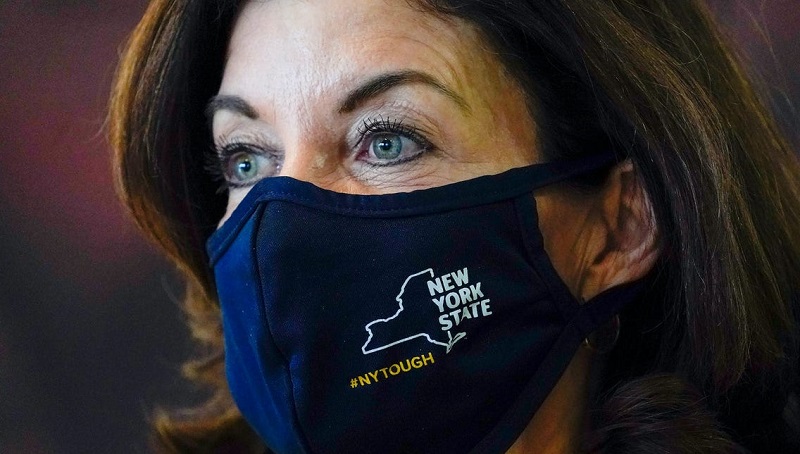 New York Gov. Kathy Hochul extends mask mandate New York Gov. Kathy Hochul extends mask mandate