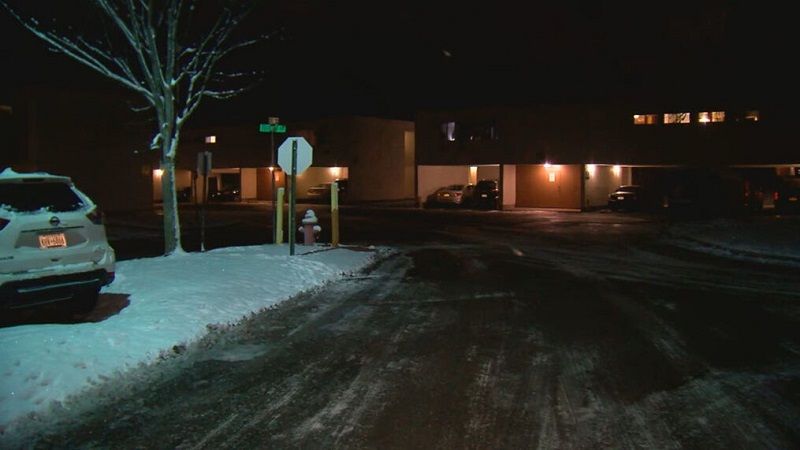 Deputies search for suspect in stabbing incident in Perinton Deputies search for suspect in stabbing incident in Perinton