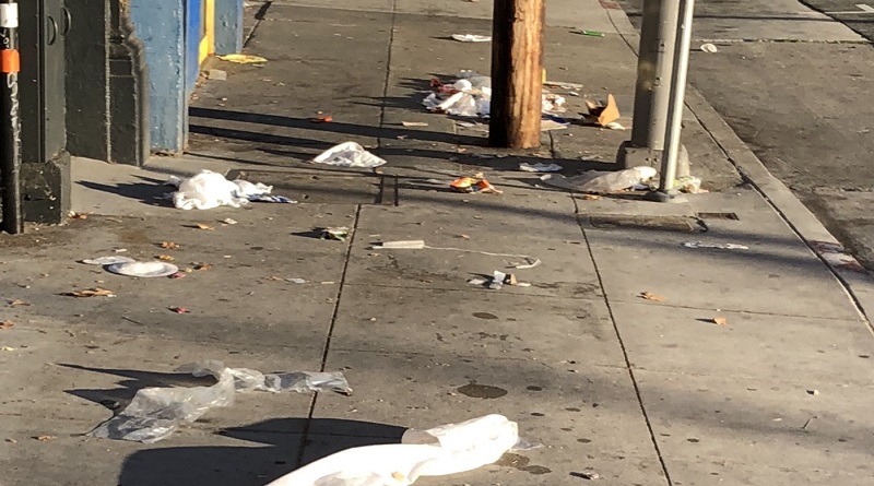 Homeowners responsible for picking up garbage on sidewalk Homeowners responsible for picking up garbage on sidewalk