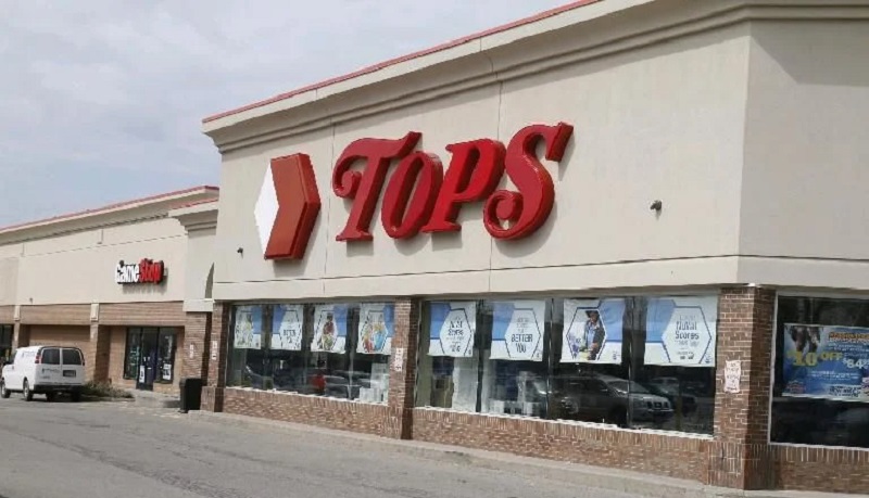 Tops Friendly Market stores to hold moment of silence to honor10 Buffalo mass shooting victims