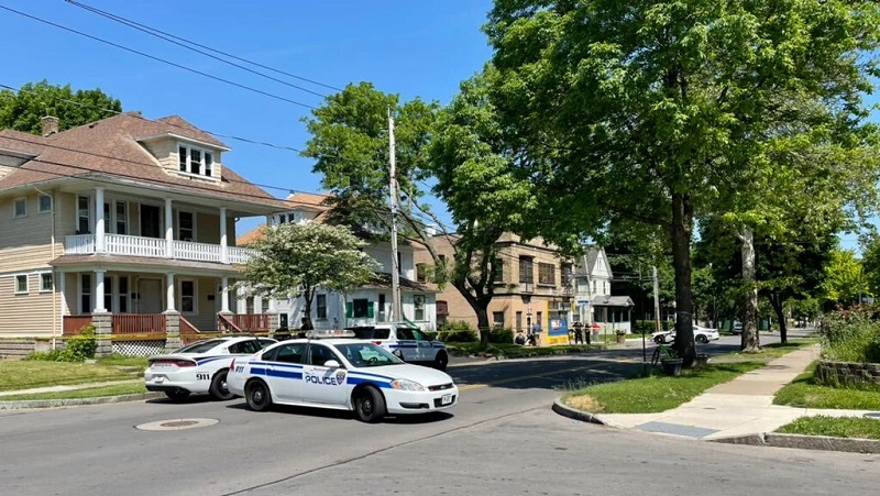 Man shot and killed on Hudson Ave. in Rochester Man shot and killed on Hudson Ave. in Rochester