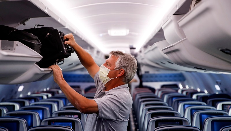 The Centers for Disease Control and Prevention restates recommendation for masks on planes