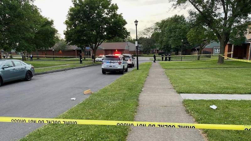 Teen gunned down on Robert Warfield Court Sunday Teen gunned down on Robert Warfield Court Sunday