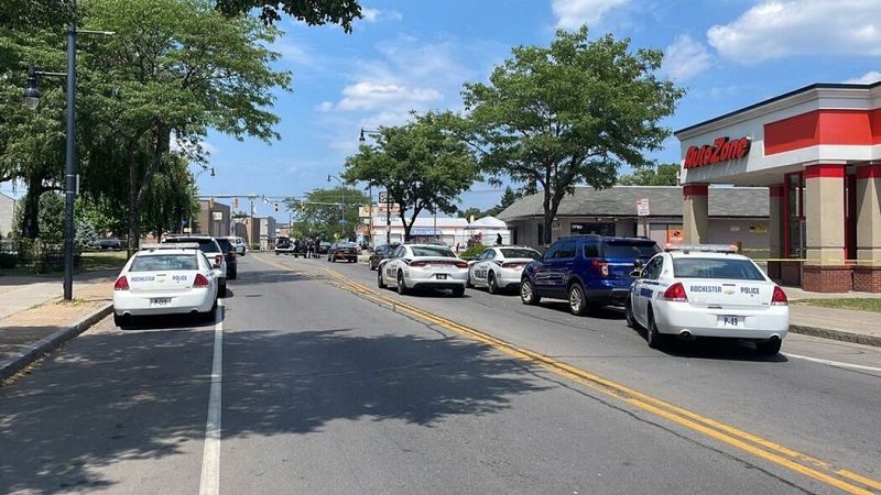 5 people shot, two fatally on North Clinton Avenue 5 people shot, two fatally on North Clinton Avenue