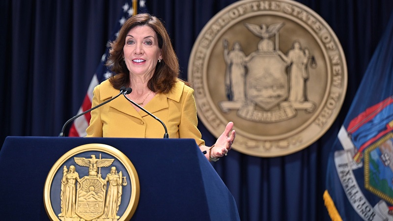 Governor Hochul gives COVID briefing days after signing order to extend pandemic powers Governor Hochul gives COVID briefing days after signing order to extend pandemic powers