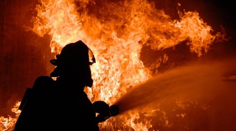 Firefighters puts out flames at Frost Ave home Firefighters puts out flames at Frost Ave home