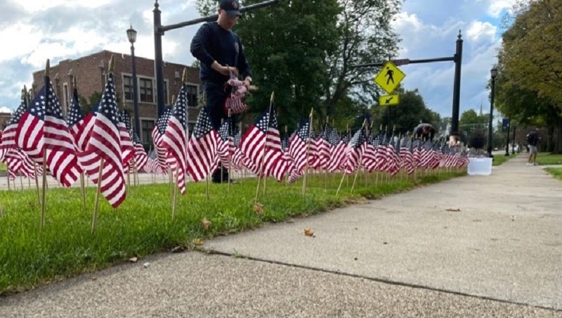 2,996 American flags placed at Elmira College in remembrance of 9/11 2,996 American flags placed at Elmira College in remembrance of 9/11