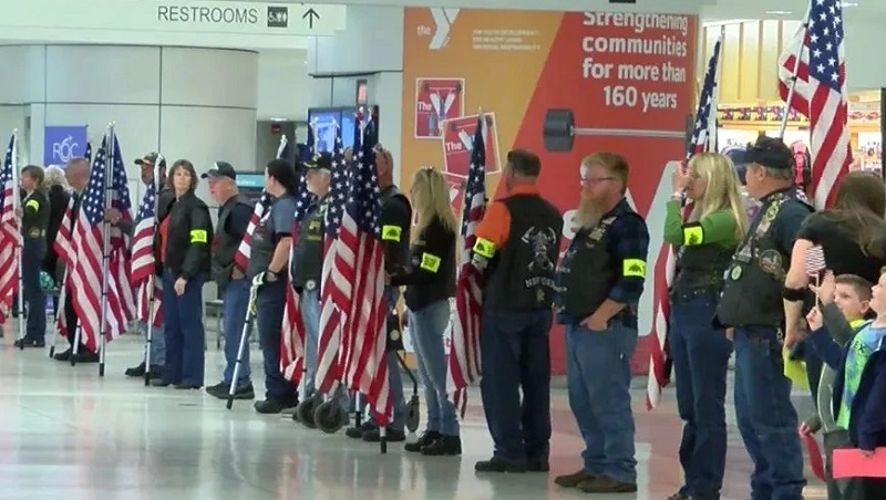 Rochester welcomes home Honor Flight 73