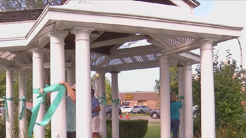 Brighton, Pittsford recognize Ovarian Cancer Awareness Month Brighton, Pittsford recognize Ovarian Cancer Awareness Month