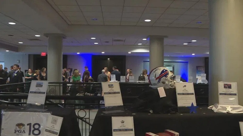 To support kids who need a wish, more than 275 people attend the Make-A-Wish gala To support kids who need a wish, more than 275 people attend the Make-A-Wish gala