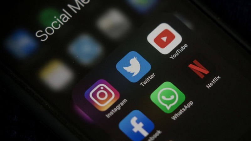 Restricting social media: New York teens, tech leader speak on landmark algorithm law Restricting social media: New York teens, tech leader speak on landmark algorithm law