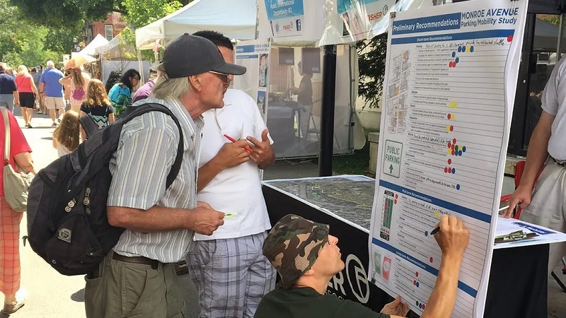 Neighbors give input on making a vital Monroe Avenue Neighbors give input on making a vital Monroe Avenue