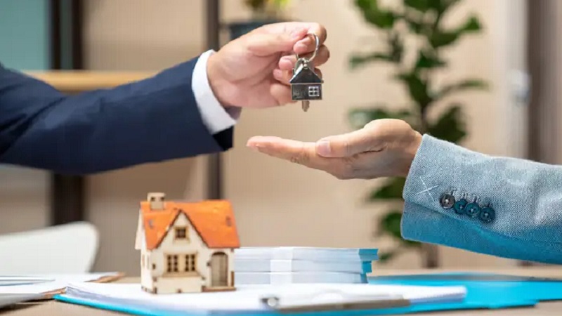 Real estate broker in Rochester thinks that with the recent decline in mortgage rates, this is the ideal moment to buy