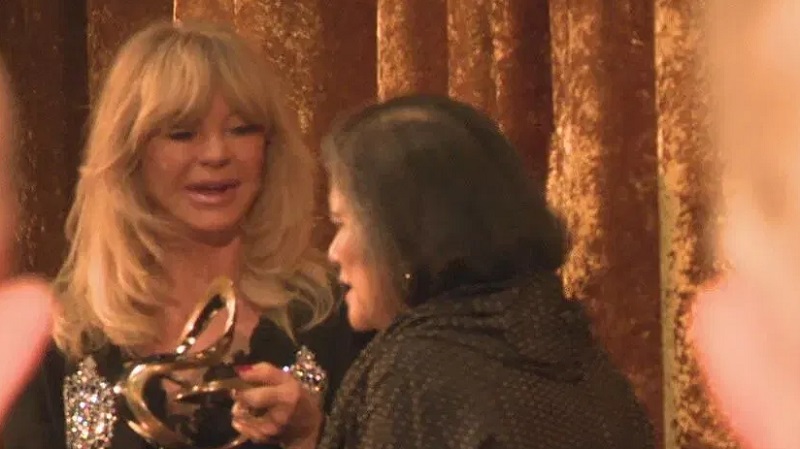 The George Eastman Award is accepted by Goldie Hawn The George Eastman Award is accepted by Goldie Hawn