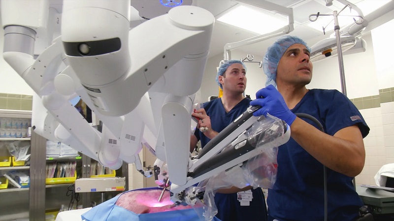 The University of Rochester offers prospective medical students a surgery simulation